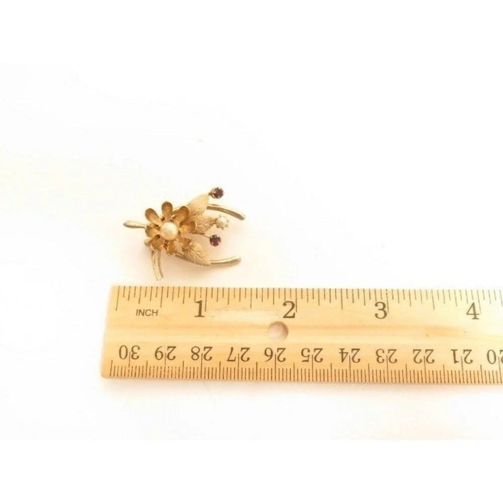 Vintage‎ Rhinestone Faux Pearl Flower Gold Toned Wishbone Pin
